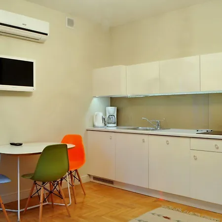 Apart Otel Crystal Chez Helena 4*