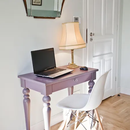 Crystal Chez Helena 아파트호텔