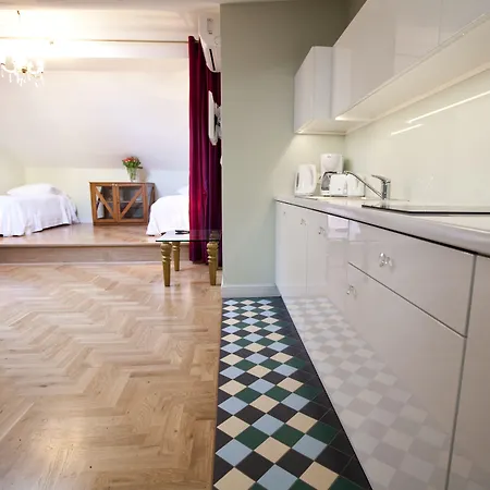 Crystal Chez Helena 4*