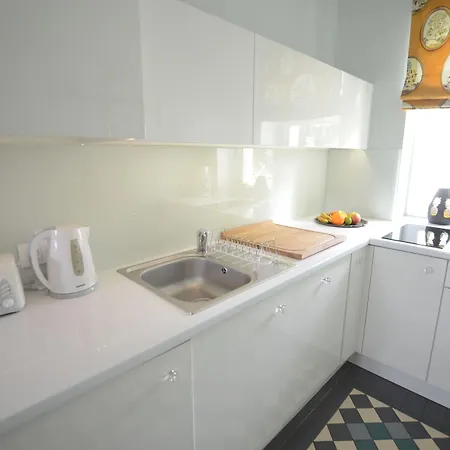 Crystal Chez Helena 4*