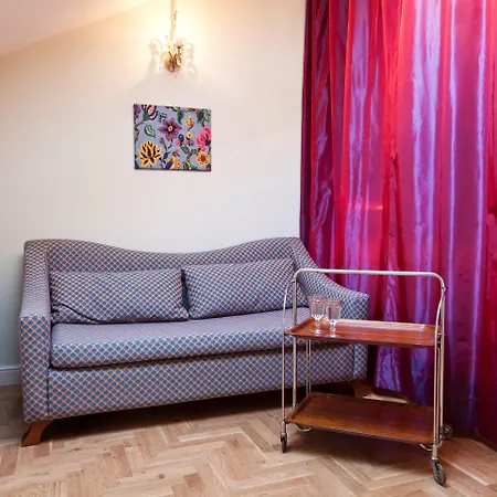 Crystal Chez Helena 4*