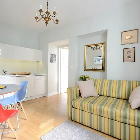 아파트호텔 Crystal Chez Helena 4*