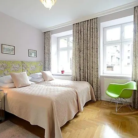 Crystal Chez Helena Ξενοδοχείο με διαμερίσματα 4*