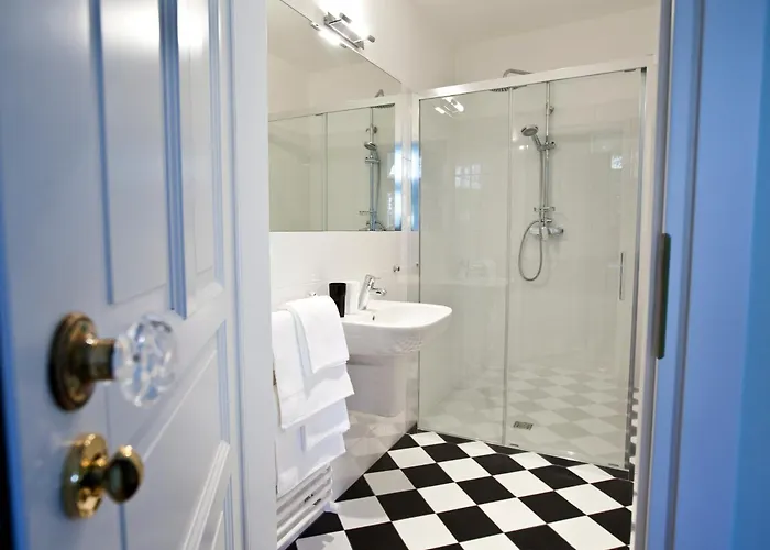 Crystal Chez Helena 4*