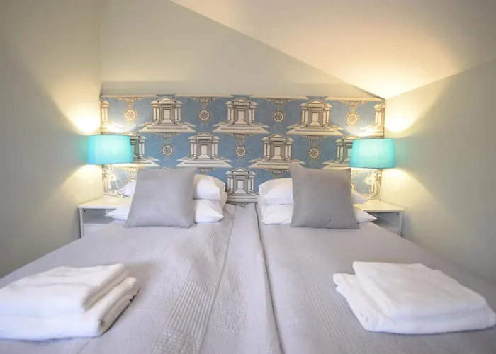 Crystal Chez Helena 4*