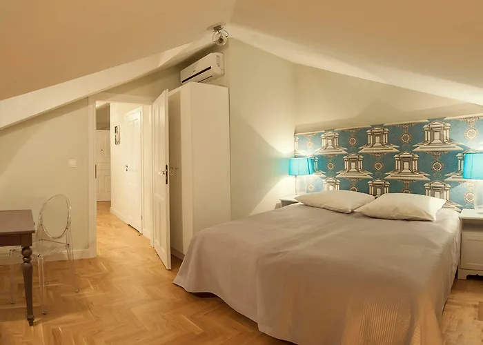 Crystal Chez Helena Apartahotel 4*