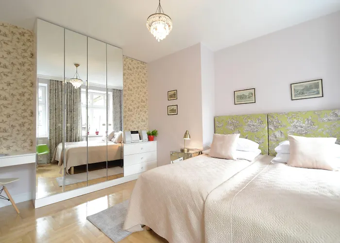 Crystal Chez Helena Apartahotel 4*