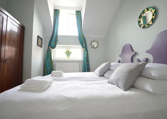 Apartahotel Crystal Chez Helena