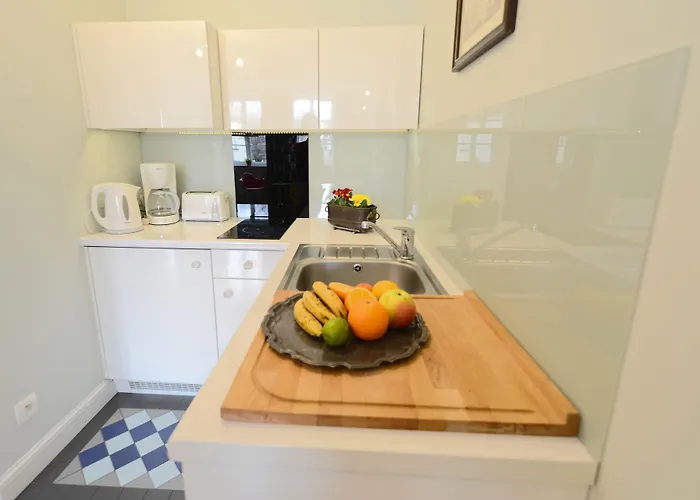 Crystal Chez Helena Apartahotel