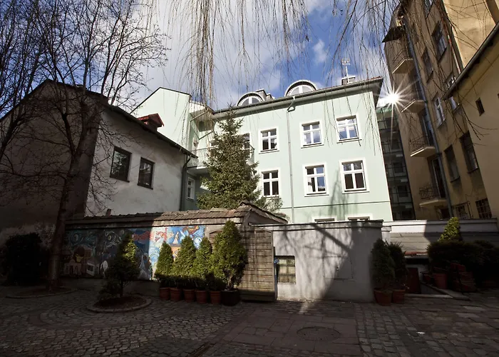 Crystal Chez Helena Apartahotel 4*