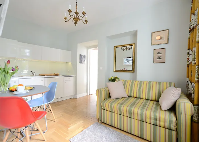 Aparthotel Crystal Chez Helena 4*